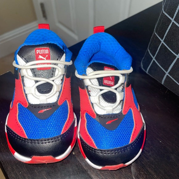 Puma shoes - Picture 3 of 5